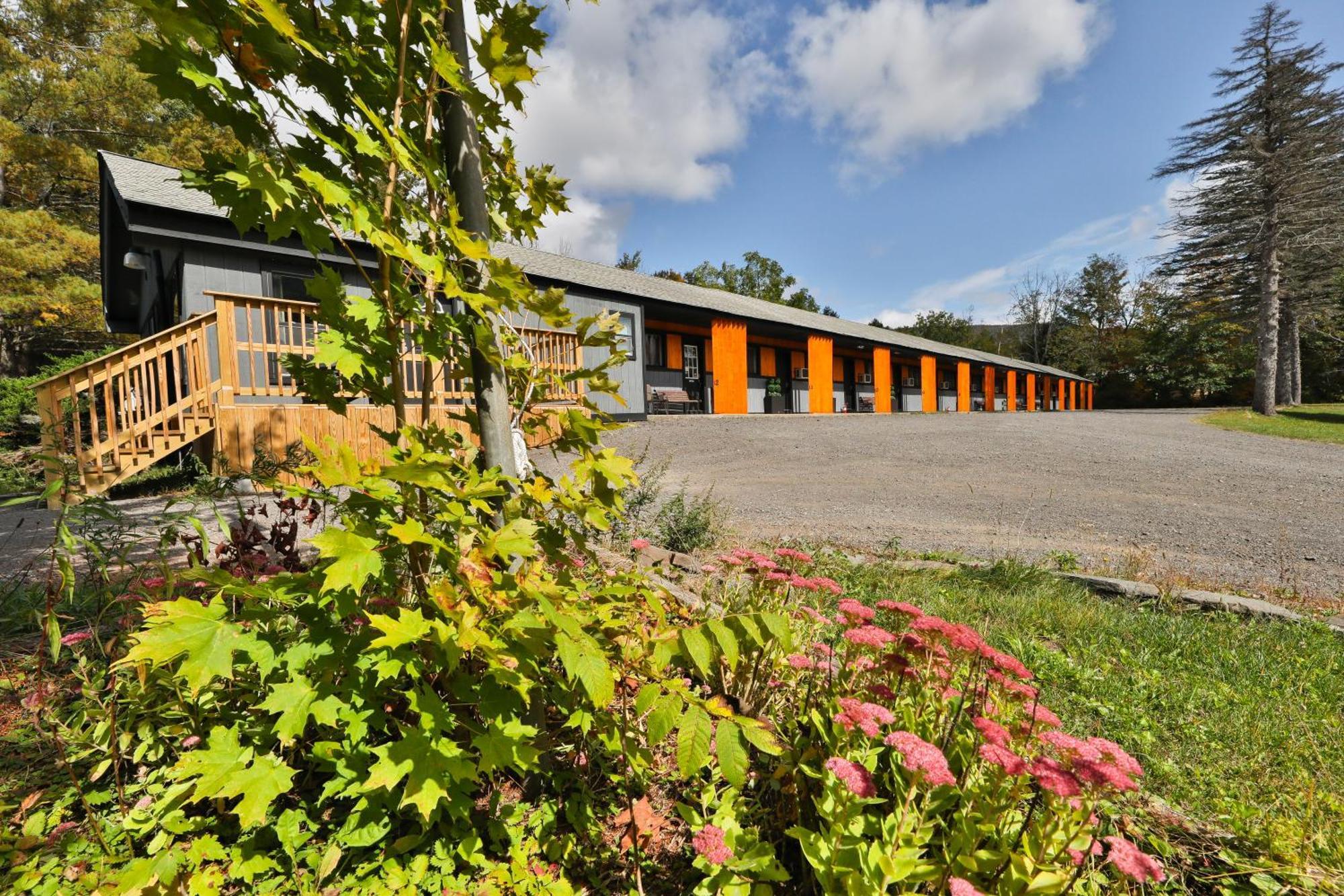 Matterhorns Hunter Lodge Exterior photo